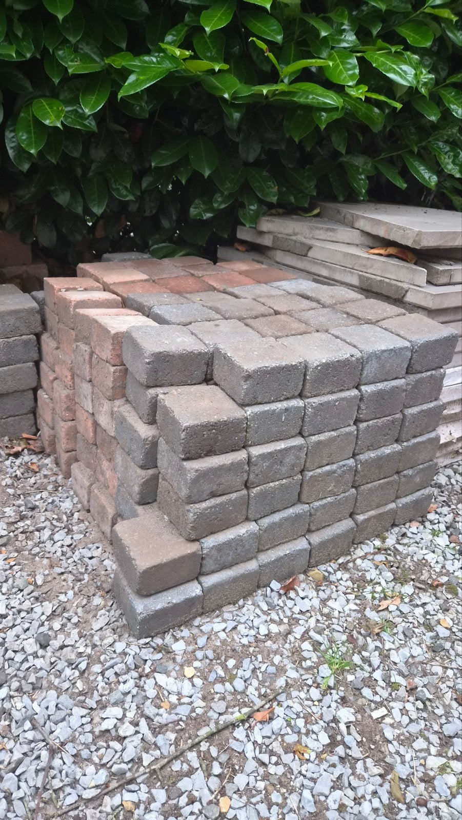 Gebruikte betonklinkers, diverse kleuren, Tuin en Terras, Tegels en Klinkers, Ophalen, Gebruikt, Klinkers, 5 tot 10 m²