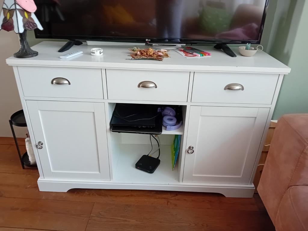 Wit dressoir 1.20m breed €25, Huis en Inrichting, Gebruikt, Ophalen of Verzenden, 25 tot 50 cm, Met deur(en)