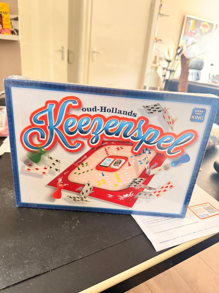 Keezen spel in twee uitvoeringen nieuw !, Hobby en Vrije tijd, Gezelschapsspellen | Bordspellen, Nieuw, Ophalen of Verzenden