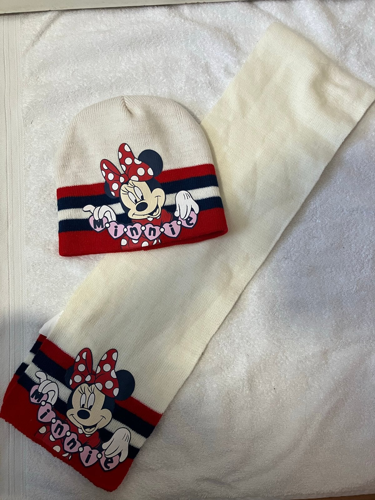 Minnie Mouse Disney Muts en Sjaal Set - Maat 54 cm, Ophalen of Verzenden, Zo goed als nieuw, Meisje, Setje