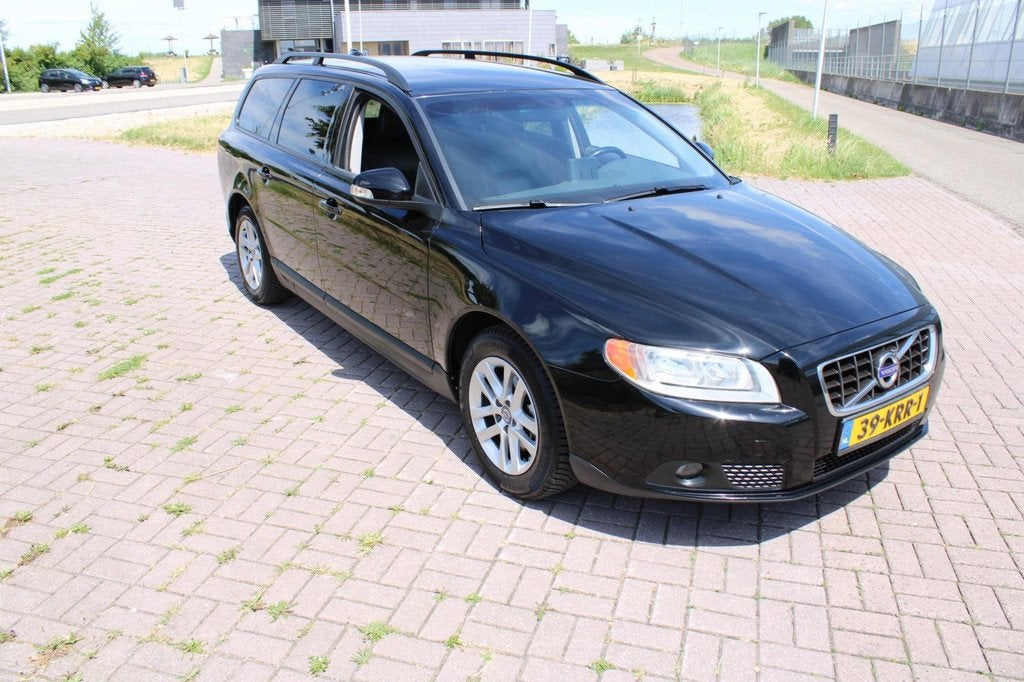 Volvo V70 2.0D Limited Edition met Leder en Navigatie, Auto's, Volvo, 136 pk, Gebruikt, 4 cilinders, Zwart