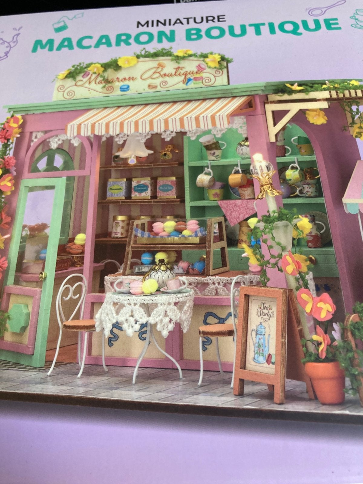 Crafts & co miniature Macaron Boutique, Hobby en Vrije tijd, Knutselen, Ophalen, Zo goed als nieuw, Knutselwerk