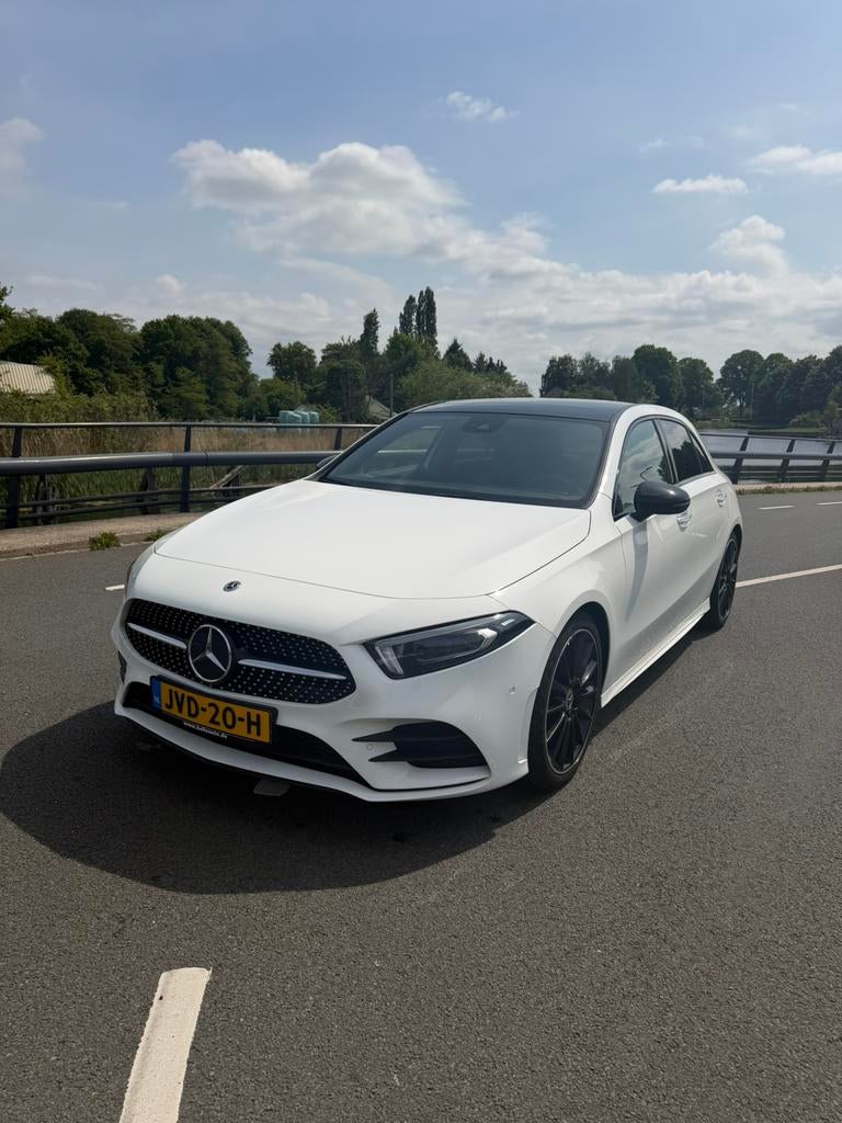 Mercedes-Benz A-Klasse A 250 224pk 7G-DCT 2019 Wit, Auto's, Mercedes-Benz, 15 km/l, 4 cilinders, Wit, Particulier