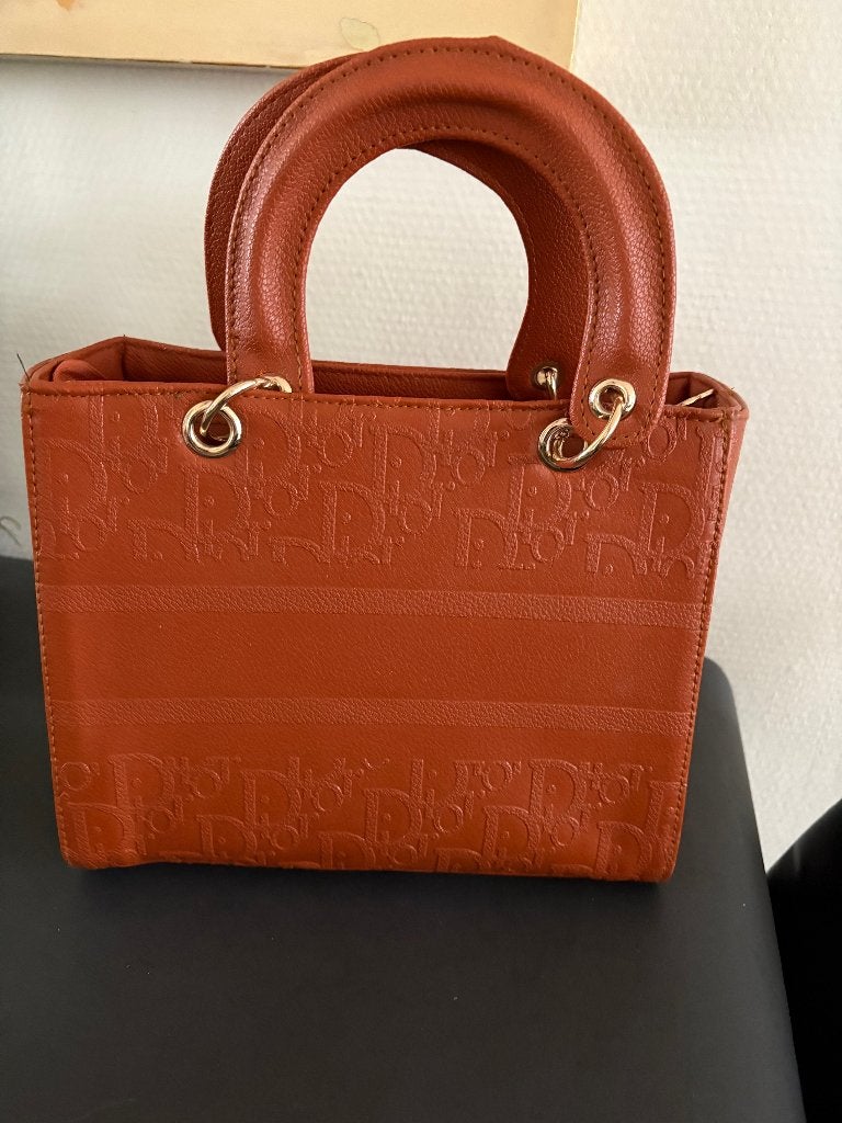 Dames handtas caramel kleur met draagriem, Sieraden, Tassen en Uiterlijk, Ophalen of Verzenden, Nieuw, Handtas