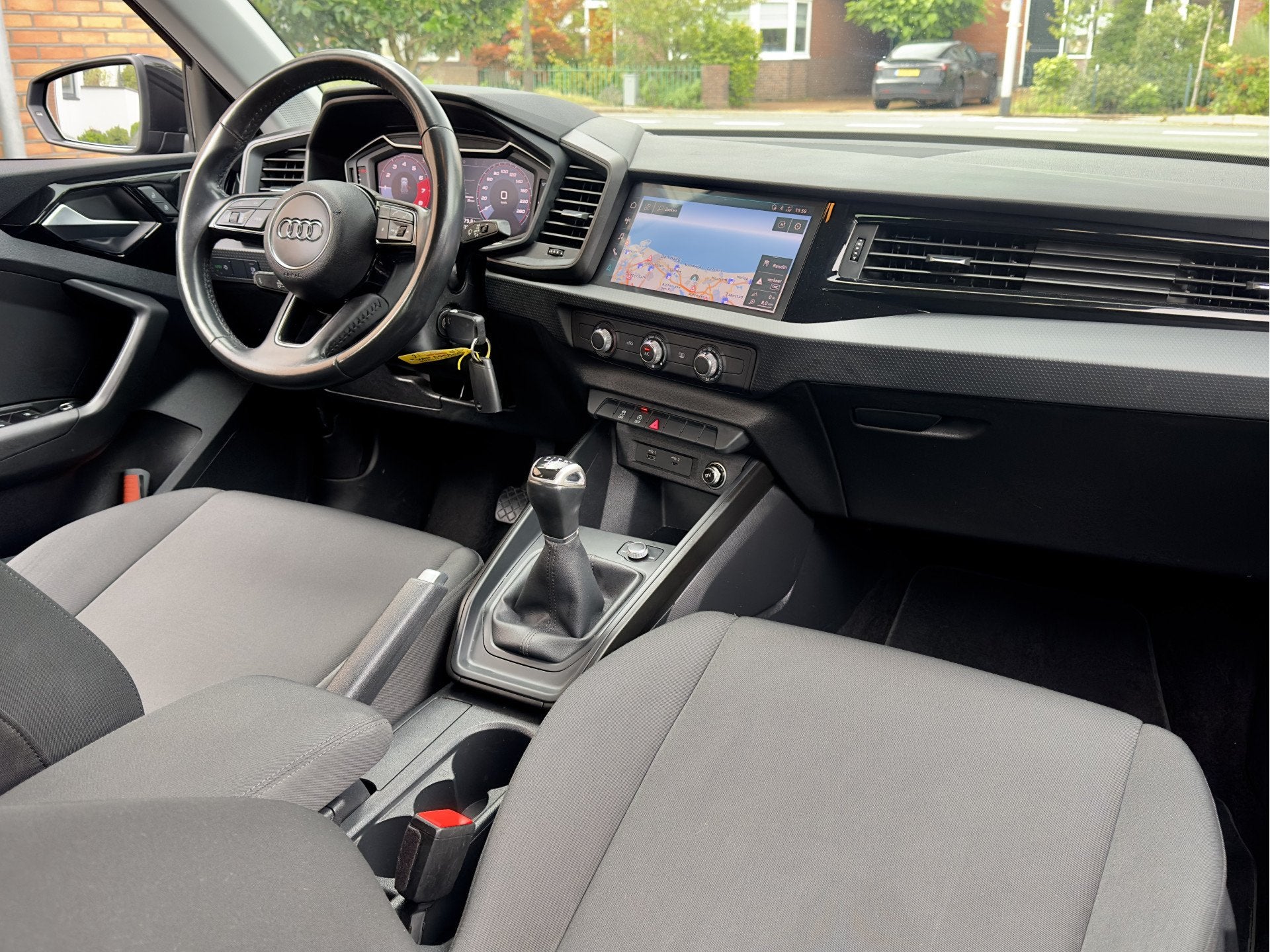 Audi A1 Sportback 25 TFSI PRO-LINE NAVI AIRCO DIGI-DASH APPL, Voorwielaandrijving, Euro 6, Zwart, Origineel Nederlands