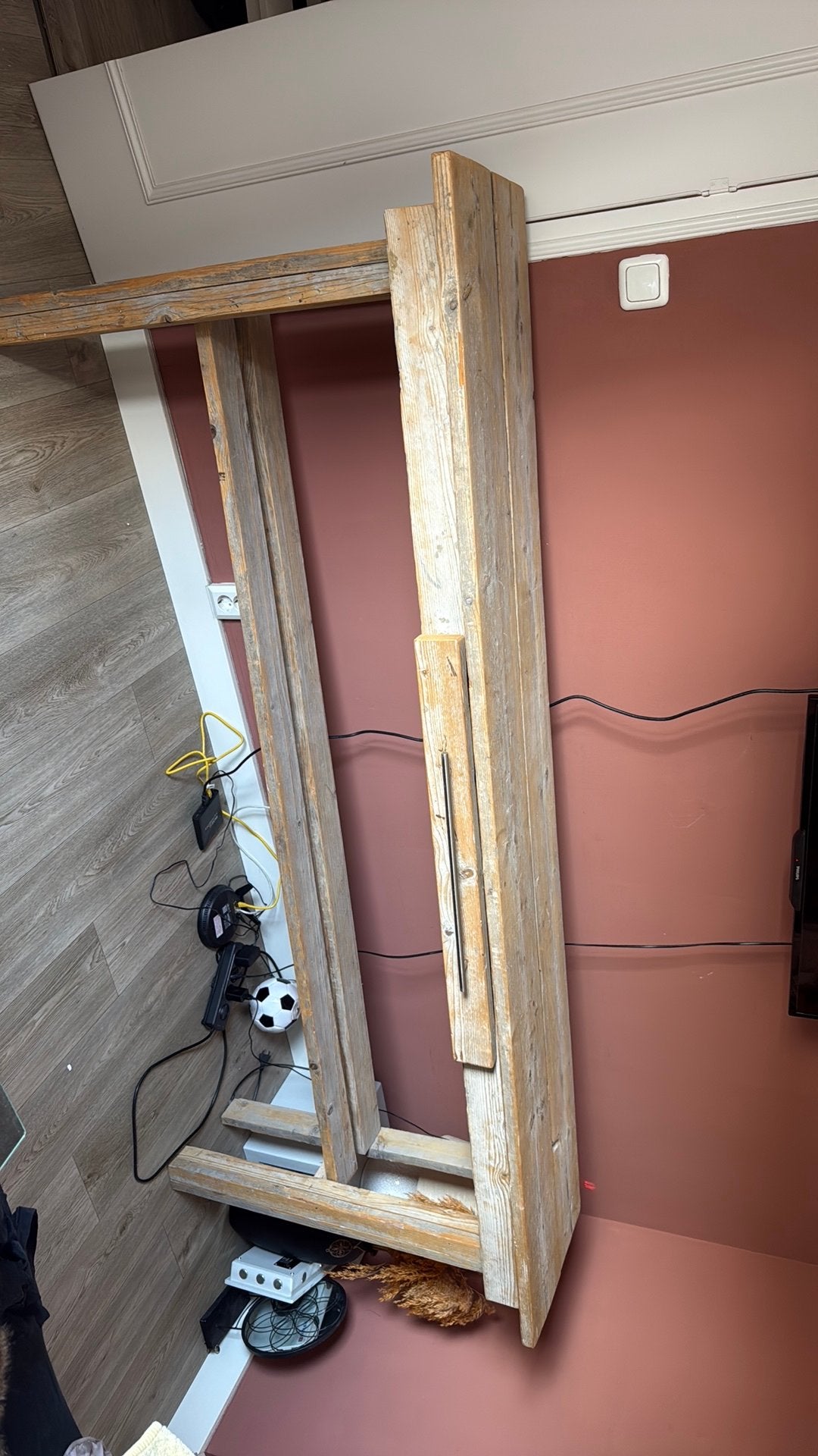 Tv kast, Doe-het-zelf en Verbouw, Hout en Planken, Ophalen, Gebruikt, Minder dan 25 mm, Pallet