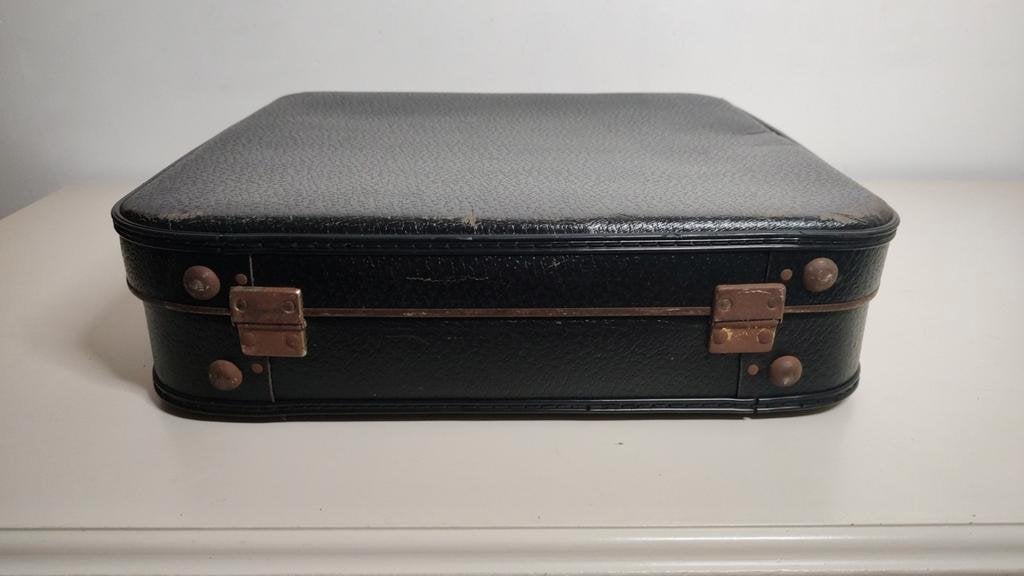 K504 VINTAGE stewardess koffer zwart in goede staat, Sieraden, Tassen en Uiterlijk, Overige materialen, Gebruikt, -, -