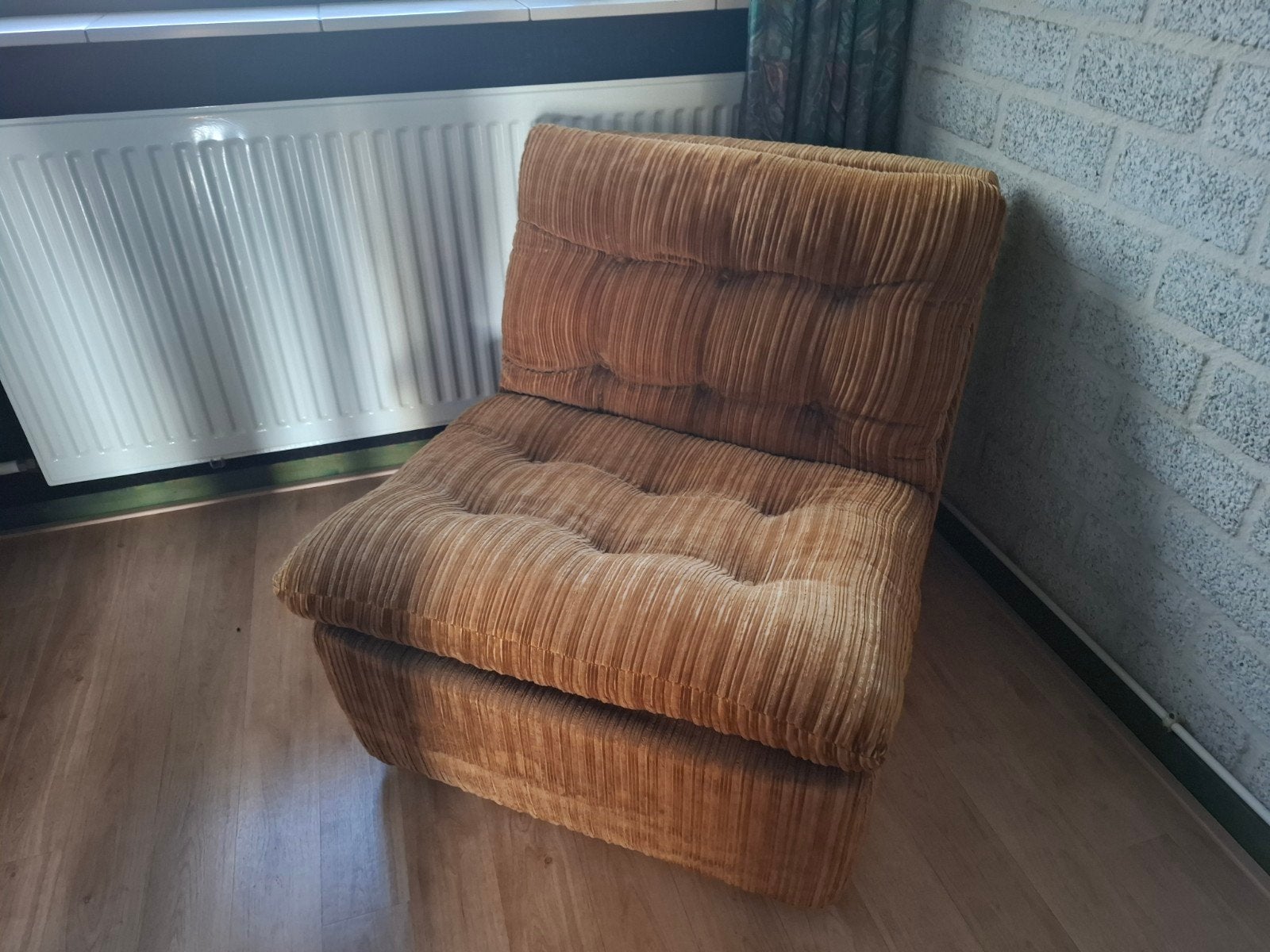 Ribstof fauteuil - Comfortabele stoel, Ophalen, Retro, Comfortabel, Gebruikt, Bruin