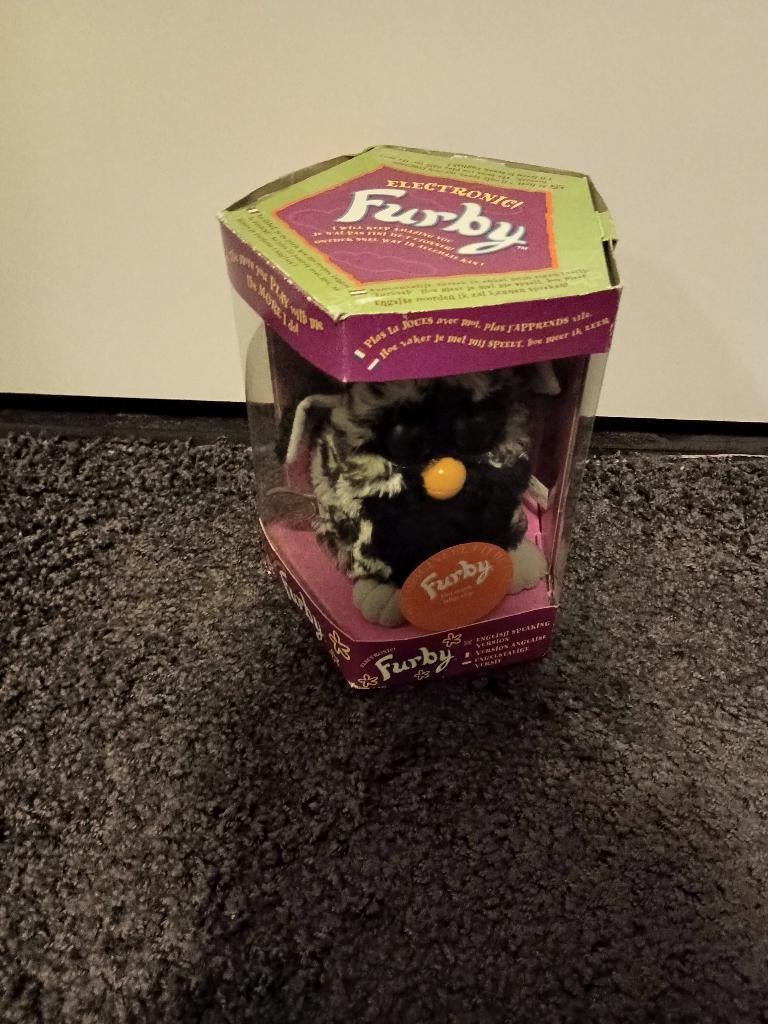 Furby Husky Engels werkend in doos, Verzamelen, Speelgoed, Verzenden, Zo goed als nieuw