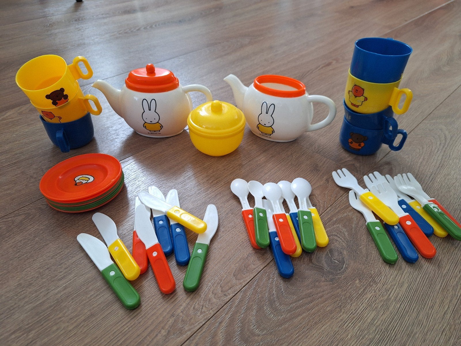 2 Nijntje theeserviezen, Ophalen of Verzenden, Gebruikt, Jongen of Meisje