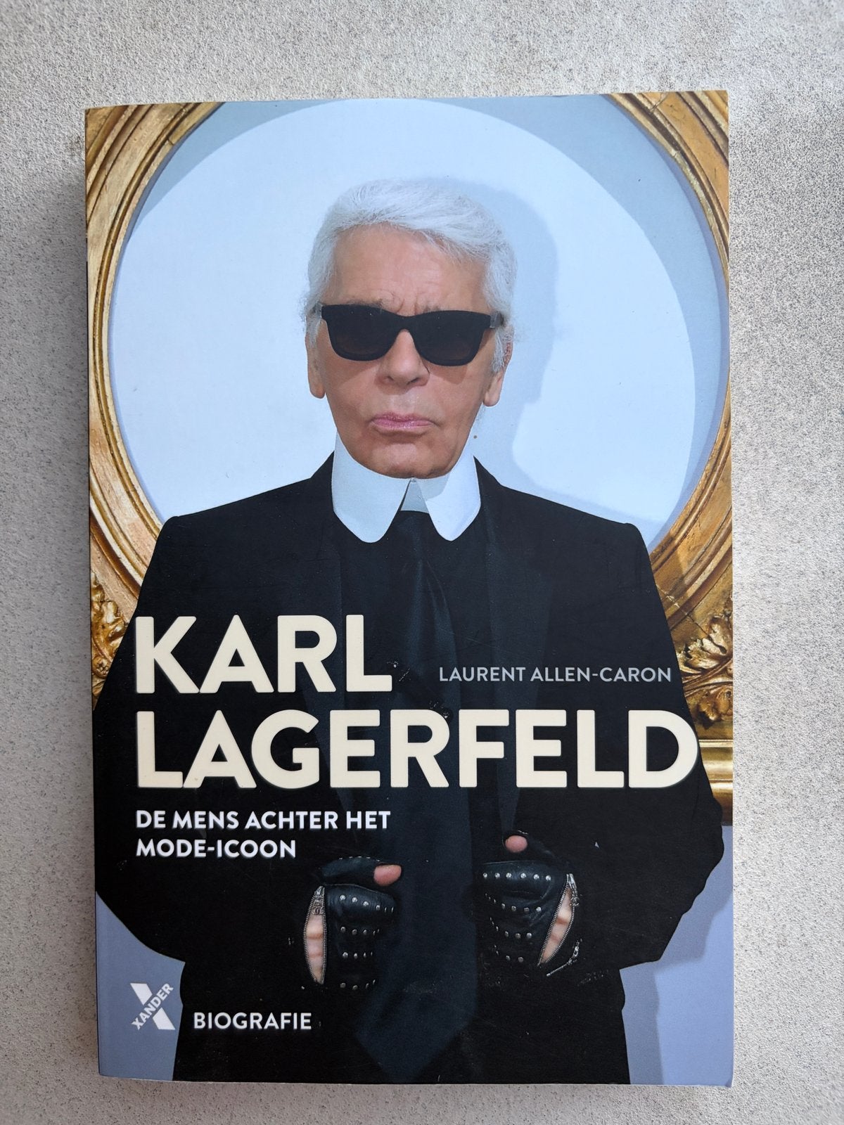 Karl Lagerfeld: De mens achter het mode-icoon, Ophalen of Verzenden, Zo goed als nieuw, Overige