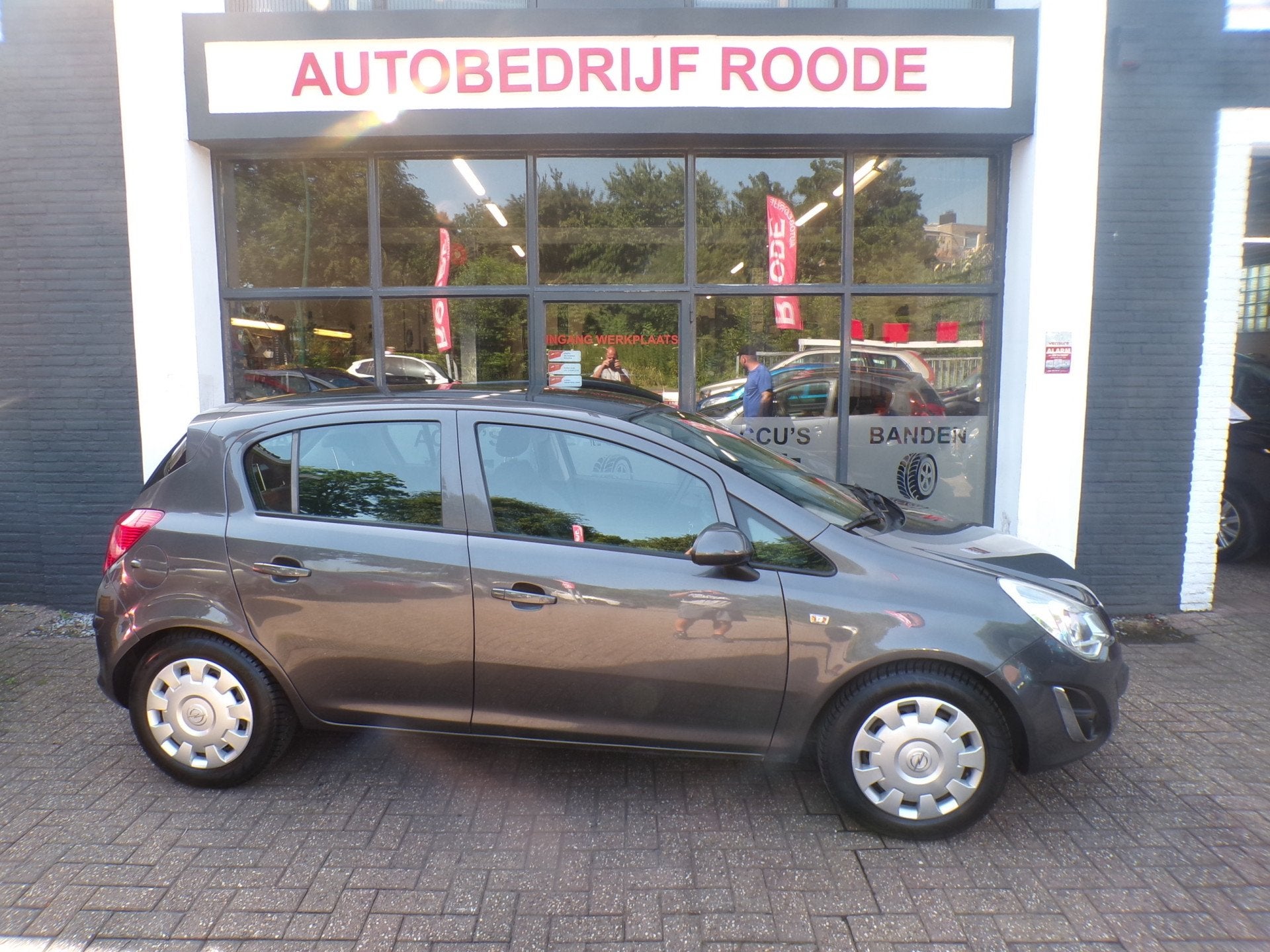 Opel Corsa 1.2-16V Design Edition AIRCO,LEDER,TREKHAAK,APK !, Auto's, Voorwielaandrijving, Euro 5, Gebruikt, 4 cilinders