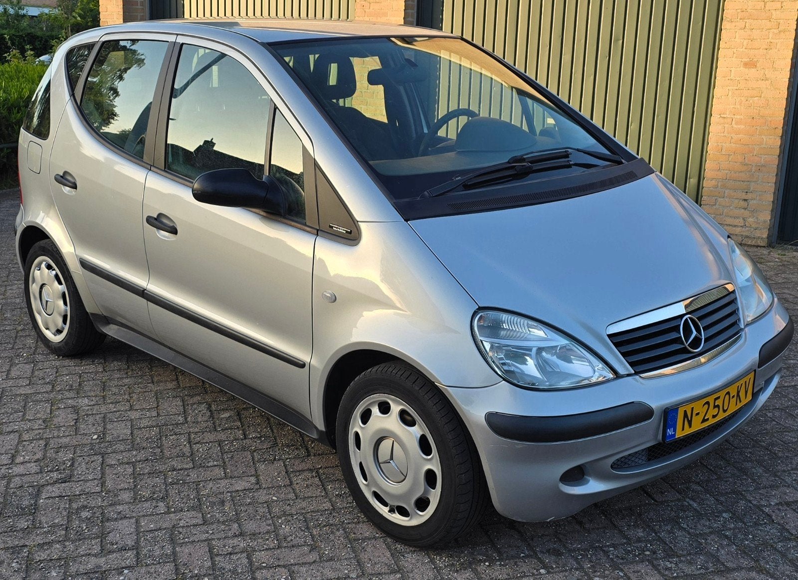 Mercedes-Benz A-Klasse 1.6 A140 AUT 2002 Grijs, Auto's, Mercedes-Benz, 40 €/maand, 400 kg, Particulier, A-Klasse