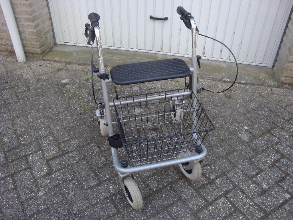 Rollator Days Casa Go-Go III opvouwbaar in nette staat, Diversen, Rollators, Gebruikt, Opvouwbaar, Ophalen