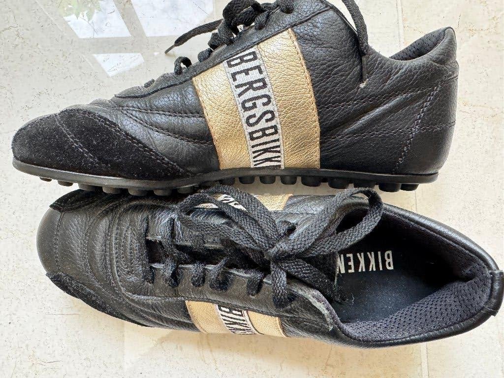 Zwarte sneakers Bikkembergs, 37, Goud-Witte Logo, leer., Verzenden, Zwart, Sneakers of Gympen, Zo goed als nieuw