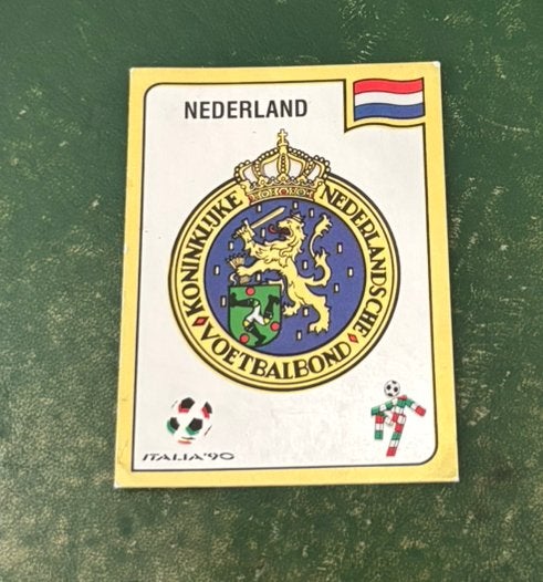Panini plaatje embleem Nederland WK 90, Ophalen of Verzenden, Zo goed als nieuw