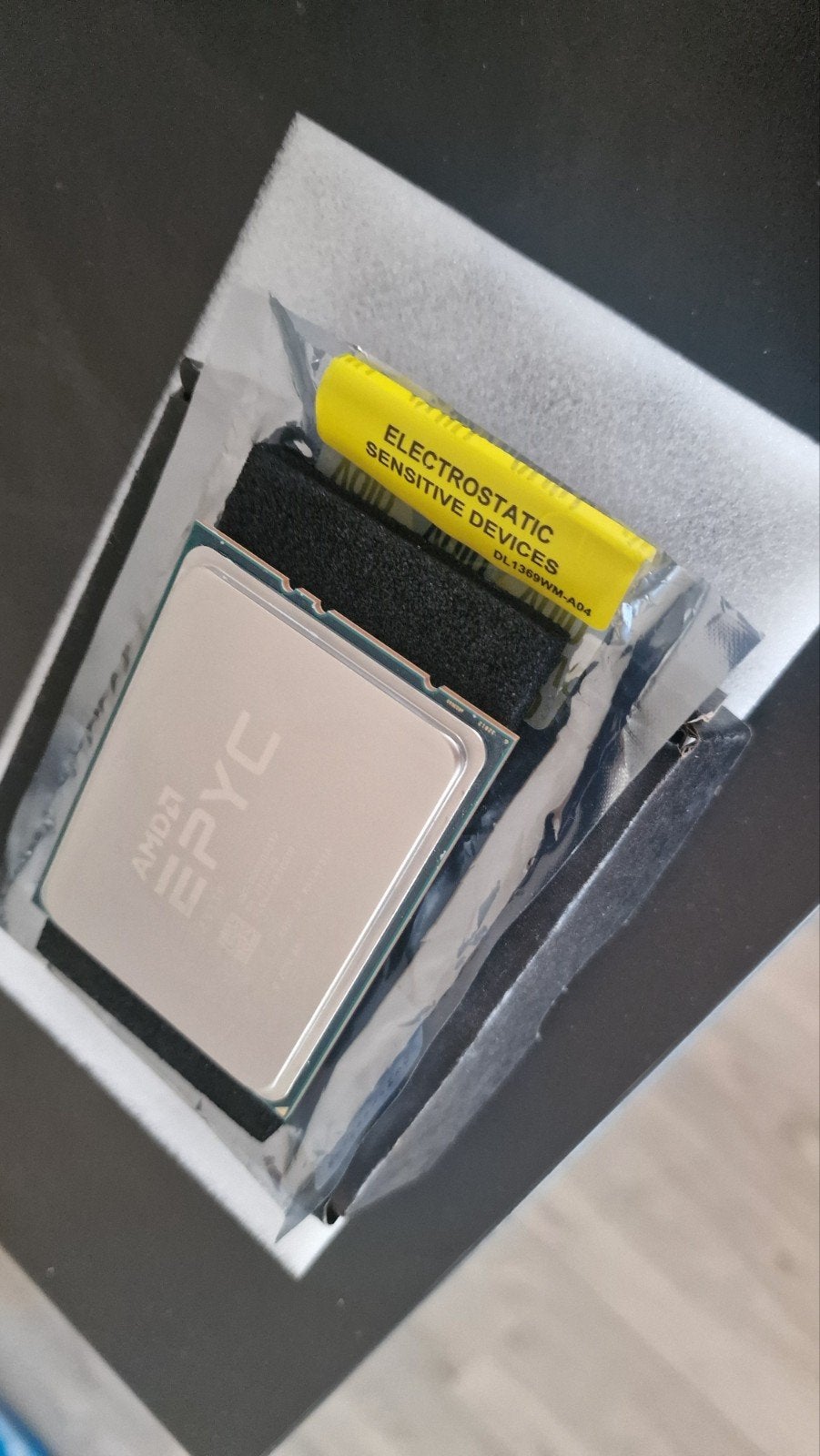 Nieuwe AMD EPYC 7313P, Computers en Software, Processors, Ophalen of Verzenden, Nieuw