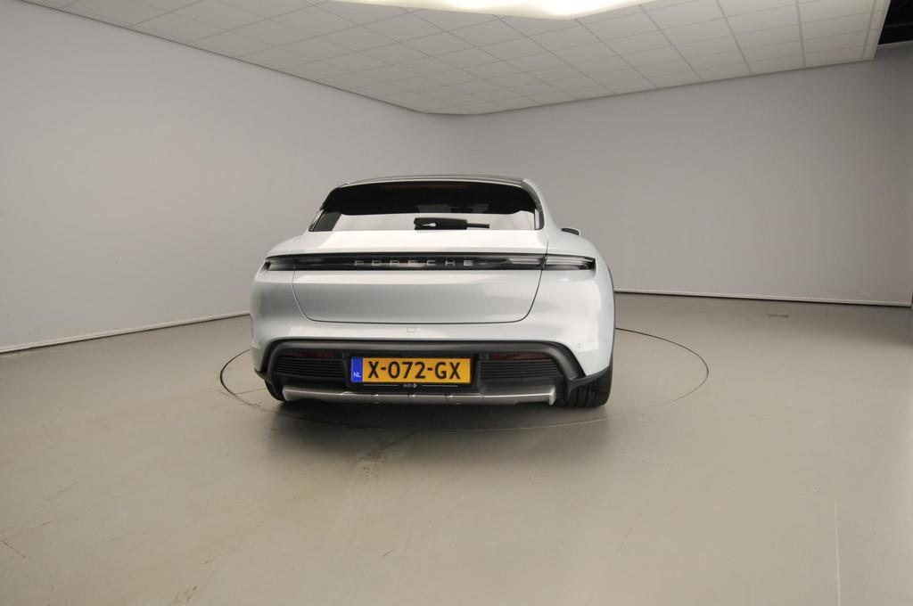 Porsche Taycan Cross Turismo 4S 93 kWh SoH 95,5% | Luchtveri, Auto's, Porsche, Zwart, 110 €/maand, 4 stoelen, Adaptive Cruise Control