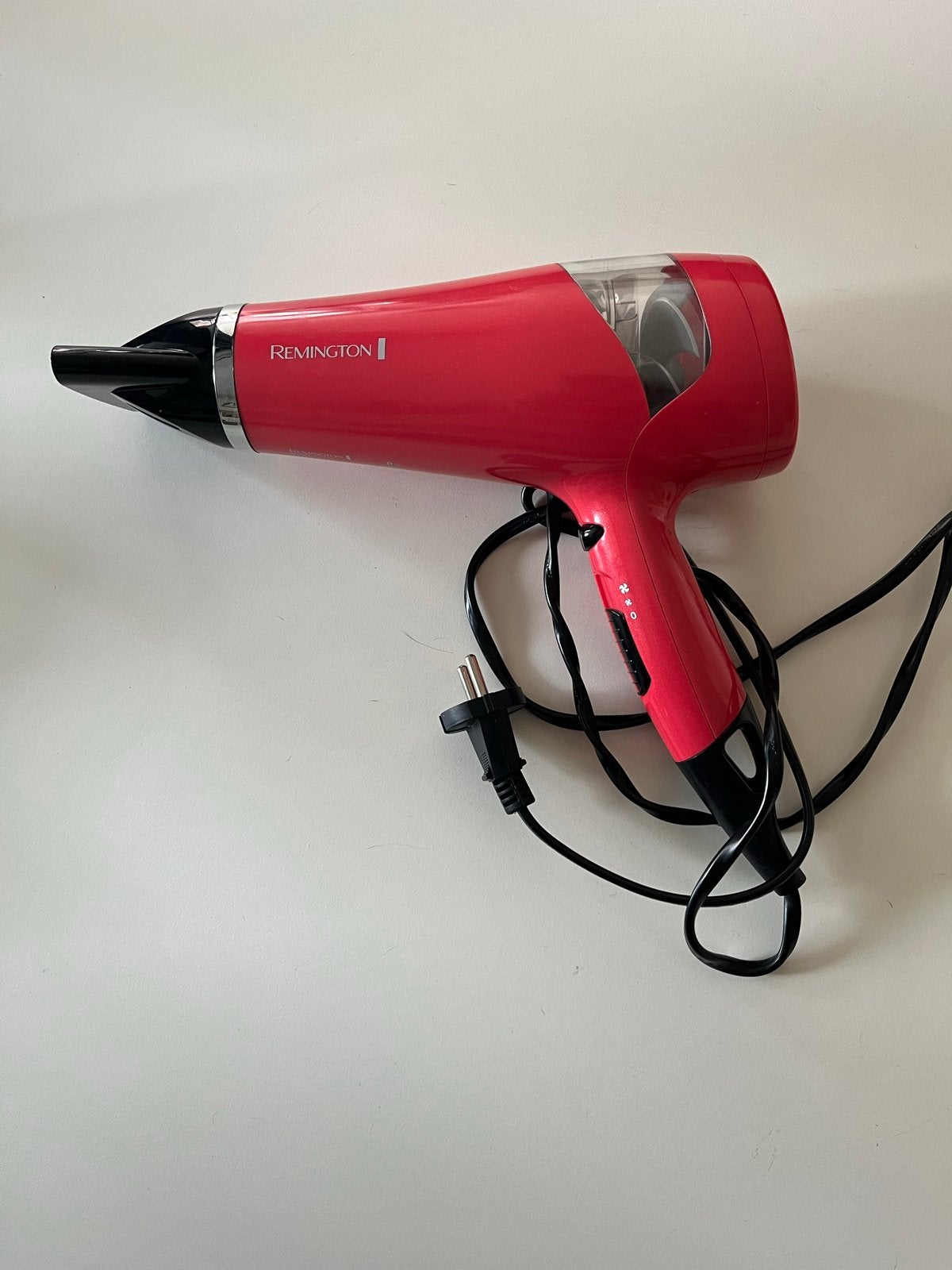 Remington D-3710 Föhn - Krachtige en Stijlvolle Haardroger, Ophalen of Verzenden, Gebruikt, Haarverzorging