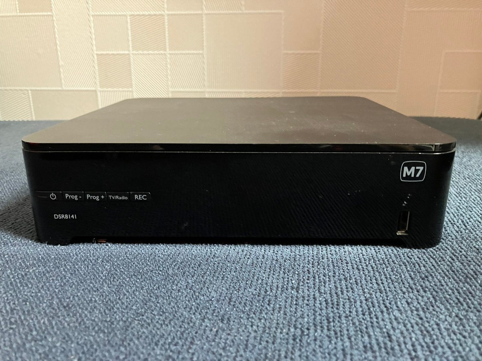 M7 DSR8141 HD satellietontvanger/recoder/dubbele tuner, Ophalen, Gebruikt, Harddiskrecorder