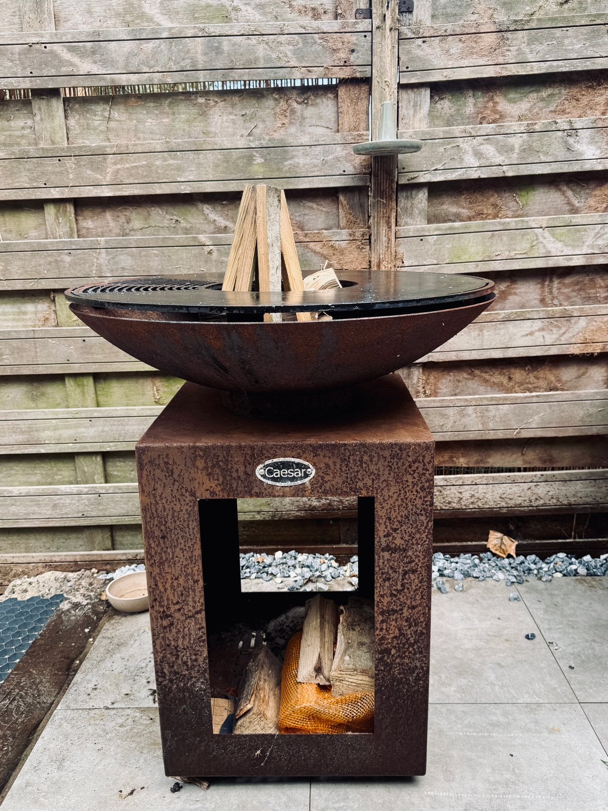 Brown Caesar BBQ, Ophalen, Zo goed als nieuw