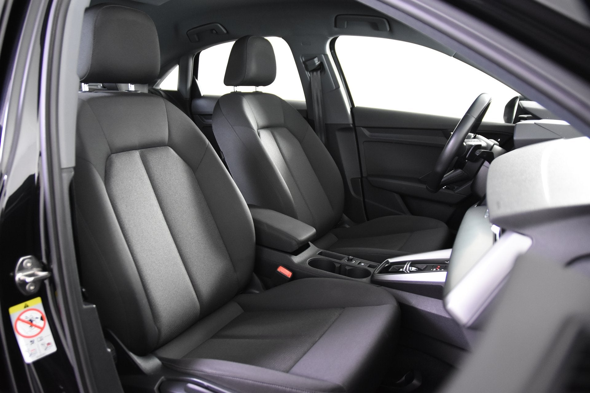 Audi A3 Sportback 30 TFSI S-tronic *1ste Eigenaar*Navigatie*, Auto's, Dealer onderhouden, Stof, Gebruikt, Zwart