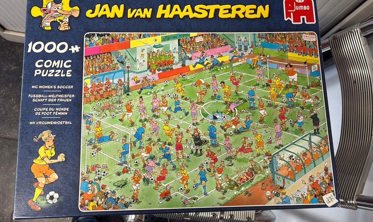 Jan van Haasteren 1000 puzzels, Ophalen of Verzenden, 500 t/m 1500 stukjes, Zo goed als nieuw