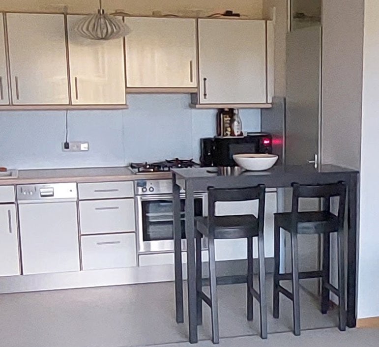 Bartafel met 2 krukken, Huis en Inrichting, Ophalen, Nieuw, Inclusief barstoelen