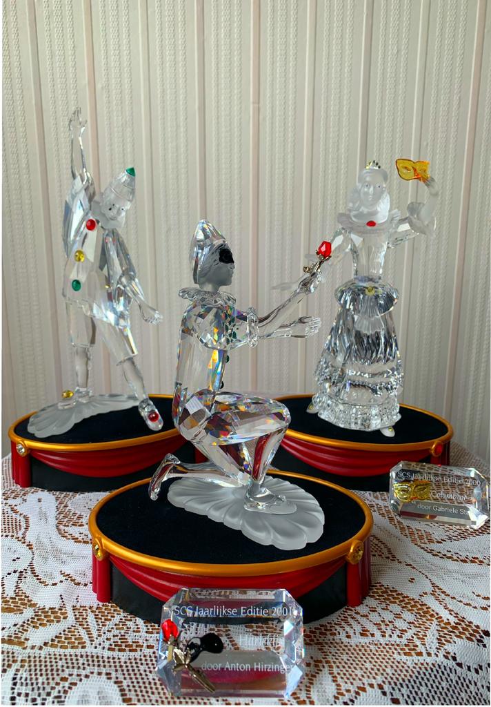 Swarovski Jaarstukken 2002/2004 “Masquerade Trilogy”, Verzamelen, Swarovski, Ophalen, Nieuw, Figuurtje