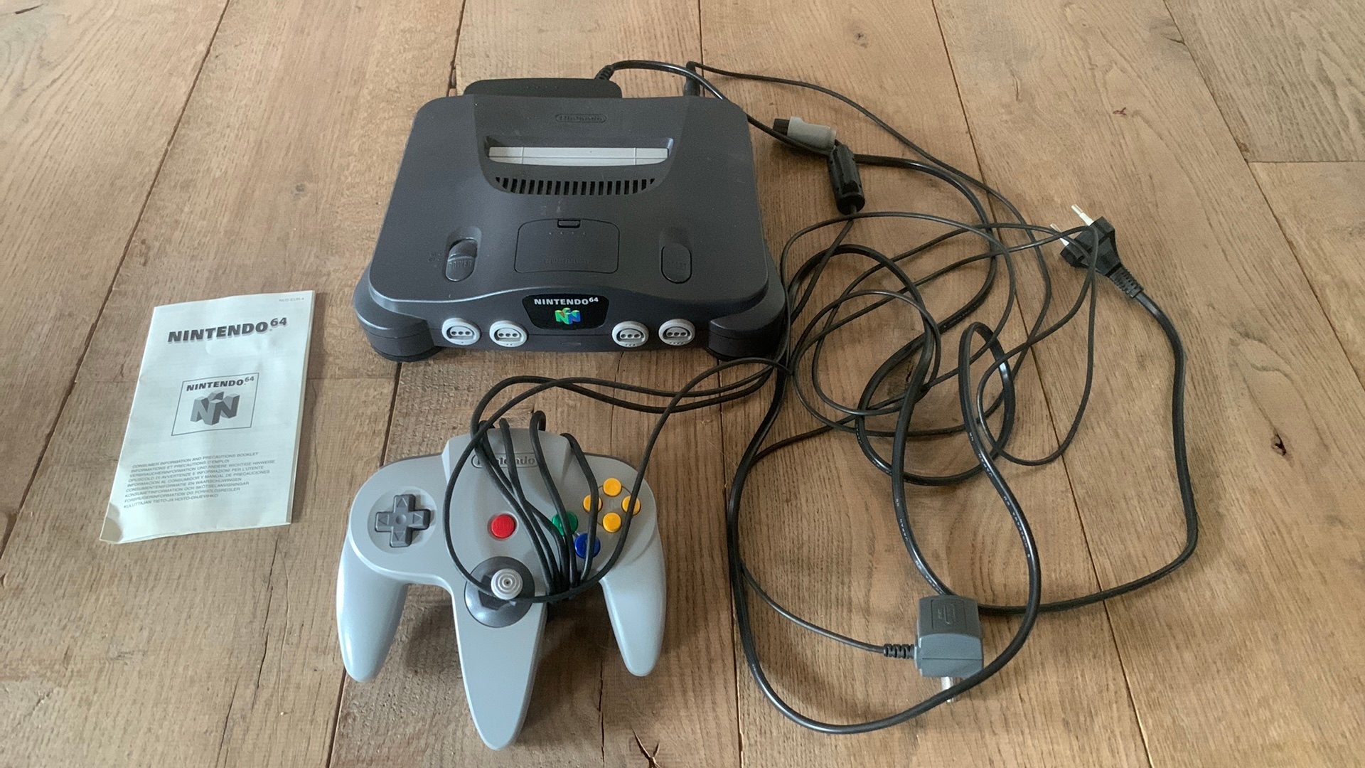 Nintendo 64 console controller kabels nes memory pack, Spelcomputers en Games, Verzenden, Zo goed als nieuw, Met 1 controller