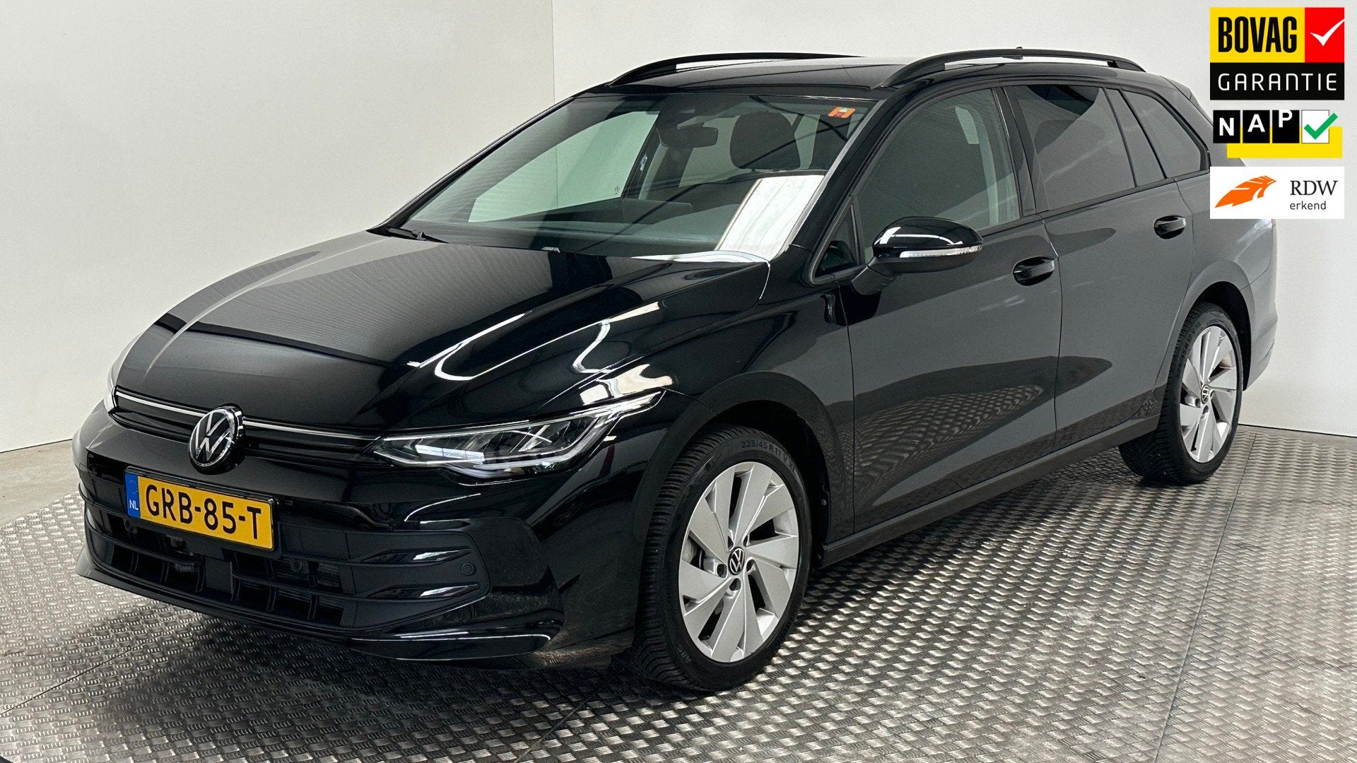 Volkswagen Golf Variant 1.5 eTSI Life Edition benzine automa, 1300 kg, Euro 6, 4 cilinders, 700 kg