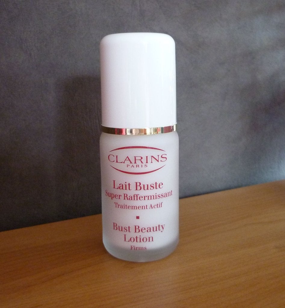 Clarins Bust beauty lotion Lait buste 50 ml, Sieraden, Tassen en Uiterlijk, Ophalen of Verzenden, Nieuw, Bodylotion, Crème of Olie