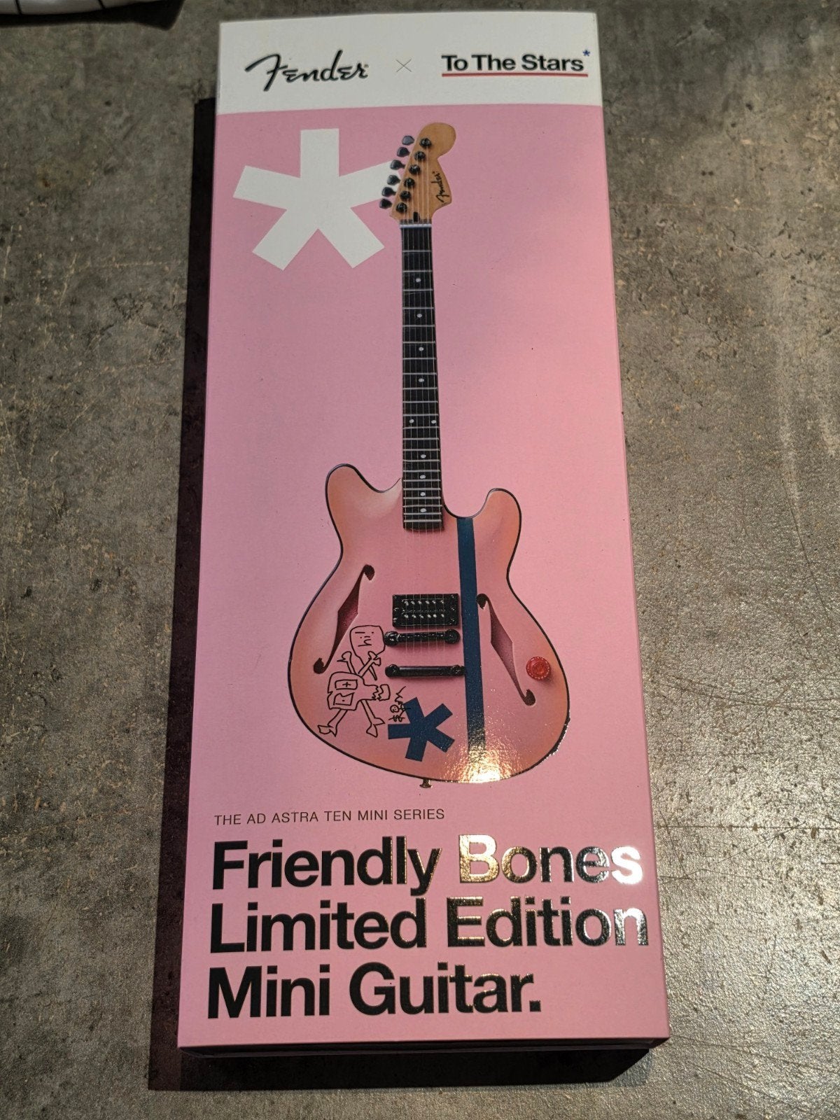 Fender Friendly Bones Limited Edition Mini Gitaar Gesigneer, Ophalen of Verzenden, Nieuw, Semi-solid body, Fender