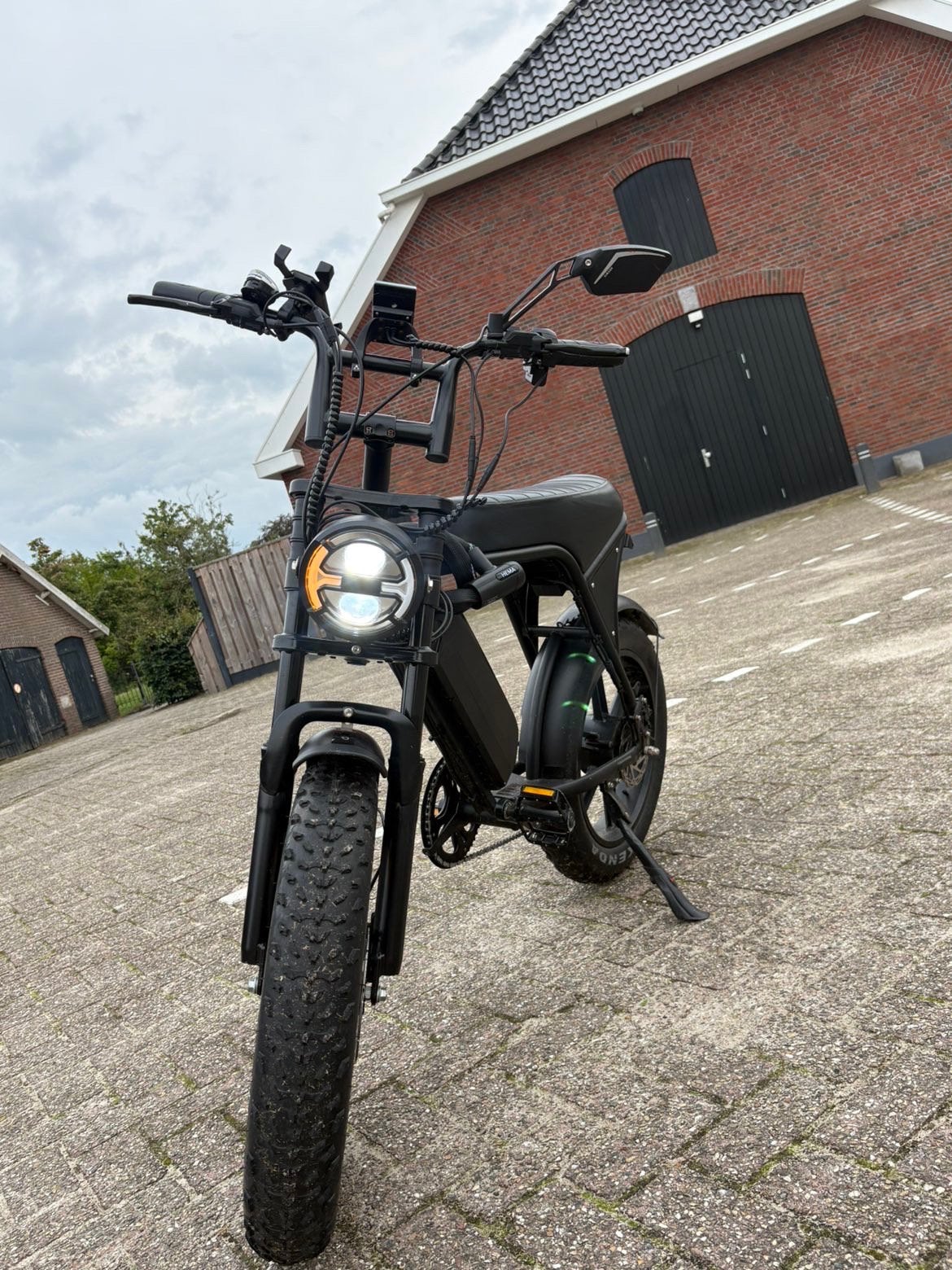 Fatbike V8 Special Edition 2025 – Bluetooth Speaker 48V 15Ah, Fietsen en Brommers, Ophalen, Zo goed als nieuw, Overige merken