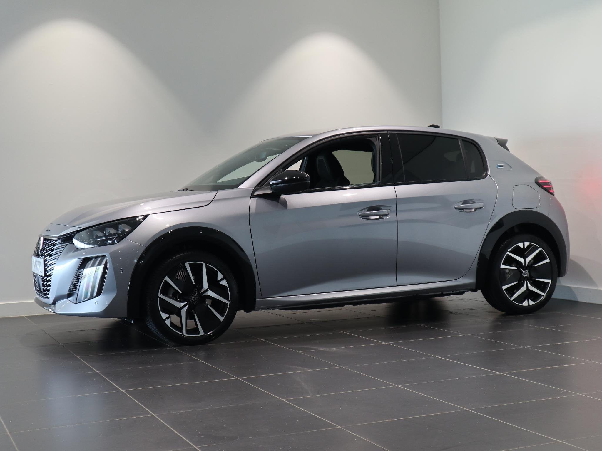 Peugeot 208 Hybrid 145 PK e-DCS6 GT | VISION EN NAVIGATION P, Auto's, 145 pk, 1203 kg, Euro 6, 1199 cc