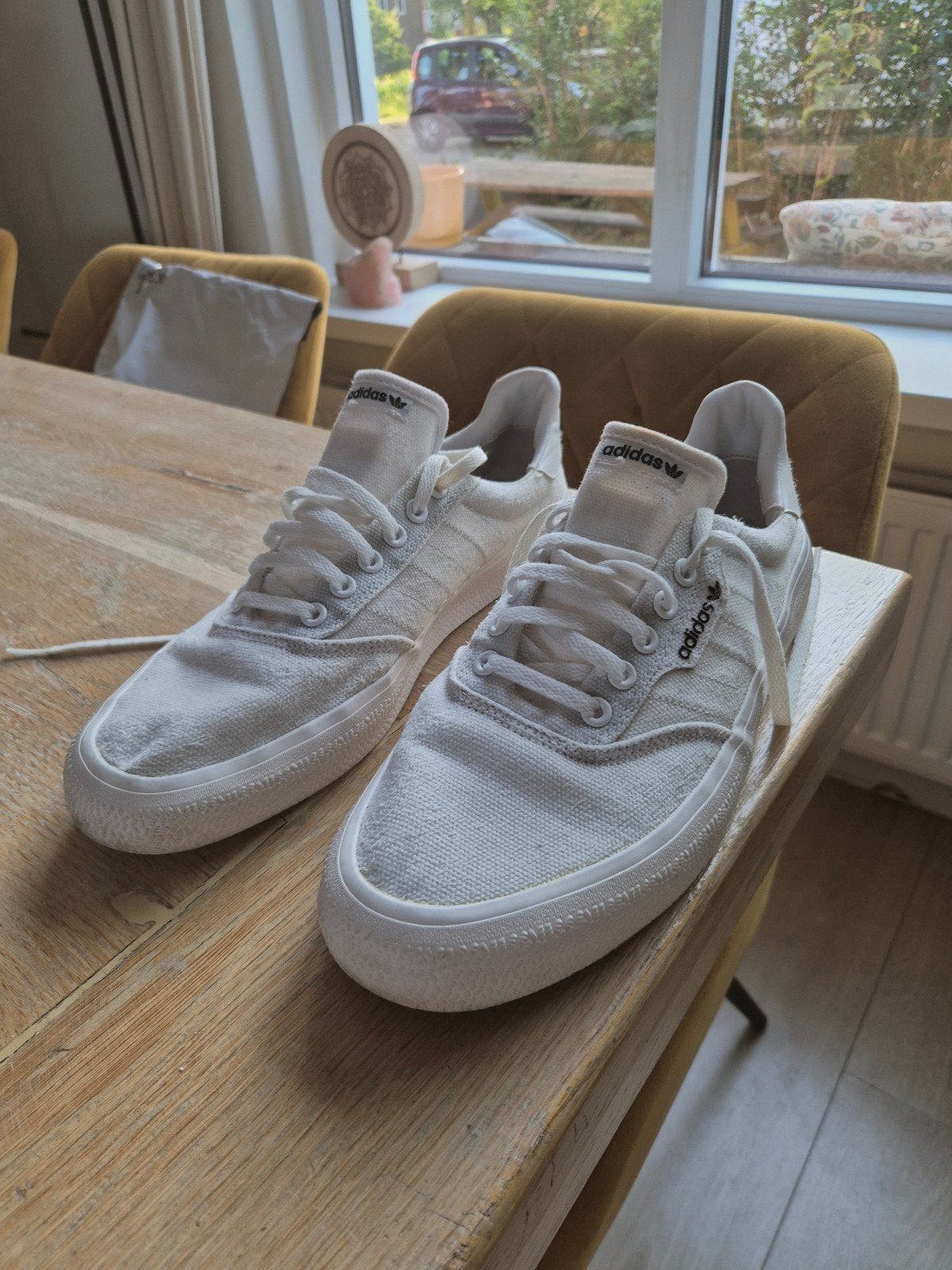 Mooie Adidas sneakers maat 44 - Zo goed als nieuw, Wit, Ophalen of Verzenden, Adidas, Sneakers of Gympen