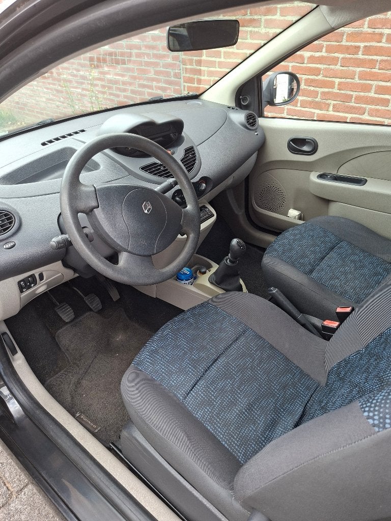 Renault Twingo 1.1 2008 Zwart €1500,-, Voorwielaandrijving, 4 cilinders, Zwart, Origineel Nederlands