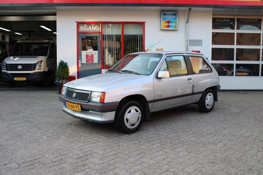 Opel Corsa 1.4 I U9 1990 Grijs NIEUWE APK, Auto's, Voorwielaandrijving, Stof, 4 cilinders, 1389 cc