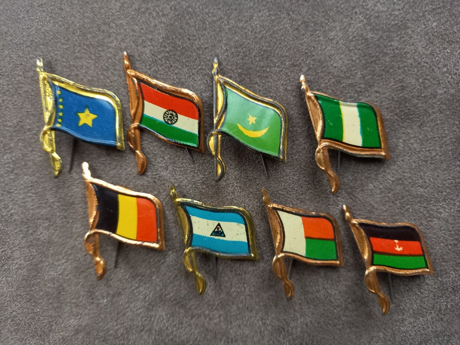 Speldjes vlaggen - diverse landen, Verzamelen, Ophalen of Verzenden, Gebruikt