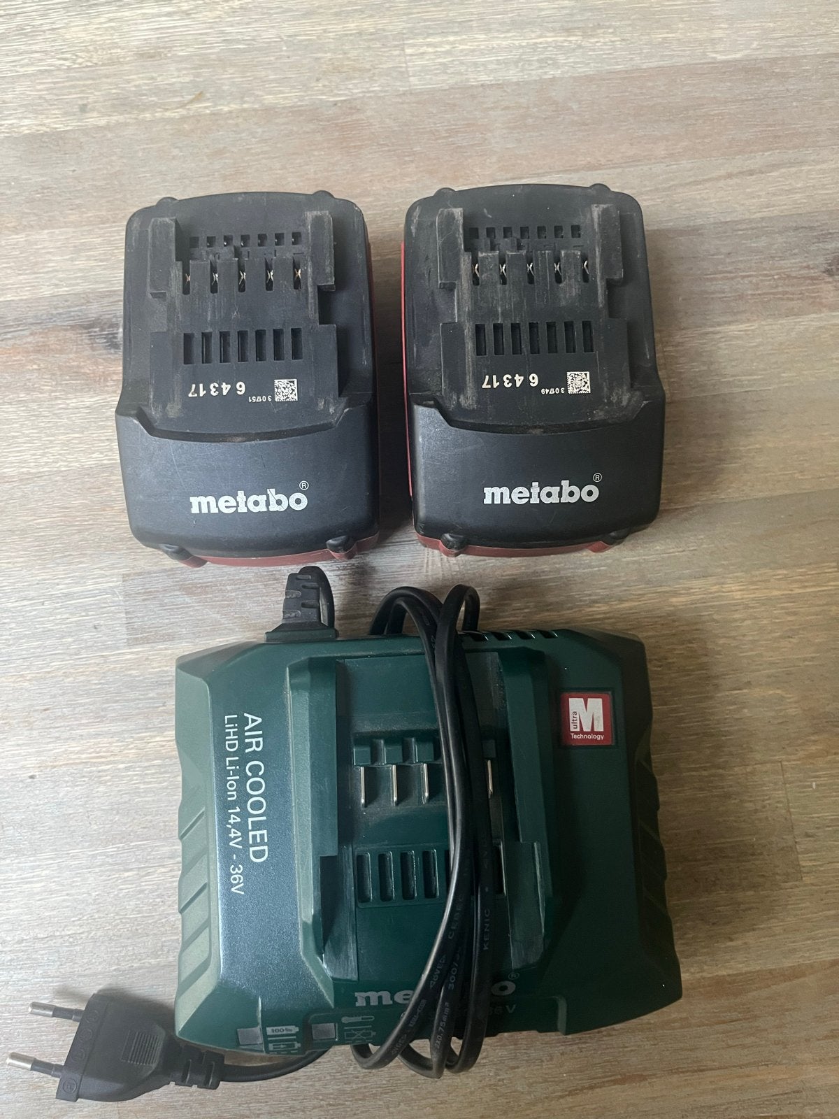 2 Metabo 36V accu's met snellader, Ophalen, Gebruikt, Overige typen