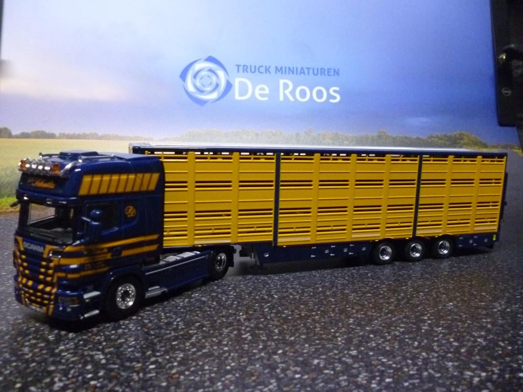 WSI Scania R 500 met veetrailer Dirk Schultz, Hobby en Vrije tijd, Modelauto's | 1:50, Nieuw, Bus of Vrachtwagen, Wsi, Ophalen of Verzenden