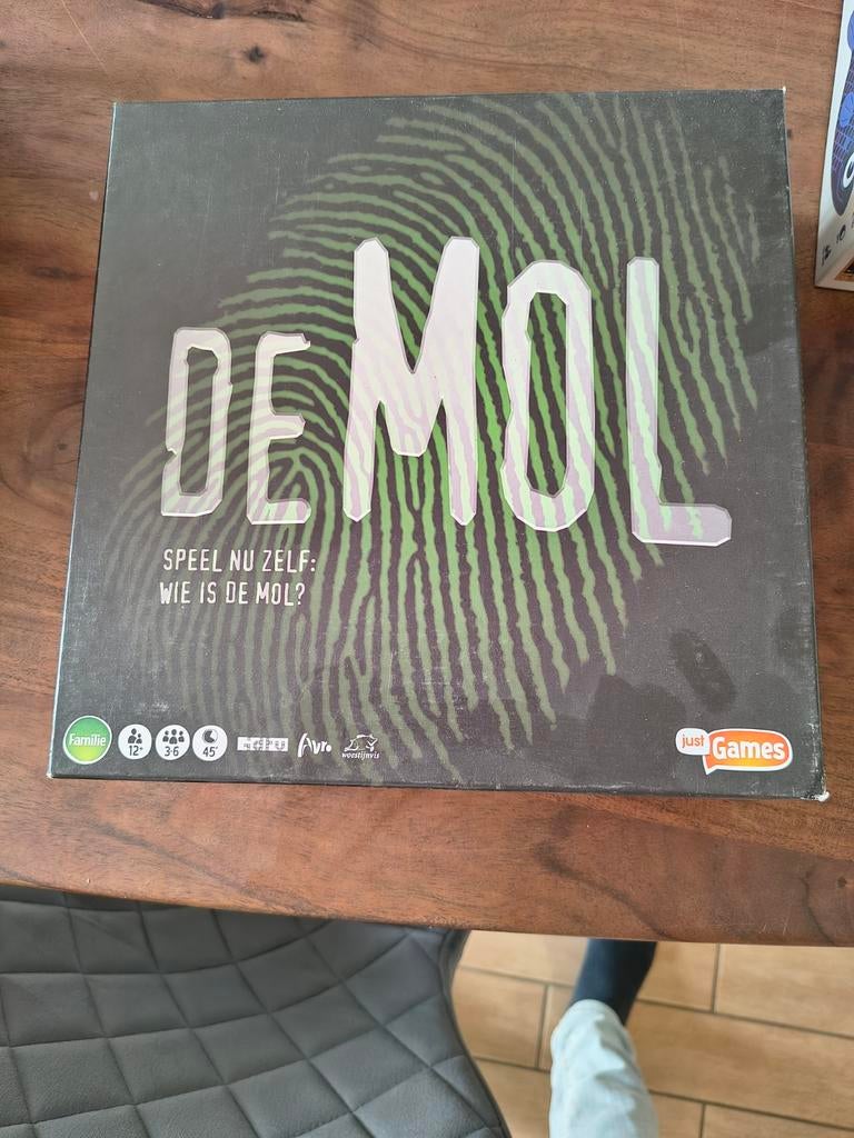 De Mol Bordspel - Speel nu zelf: Wie is de Mol?, Hobby en Vrije tijd, Gezelschapsspellen | Bordspellen, Vijf spelers of meer, Ophalen of Verzenden