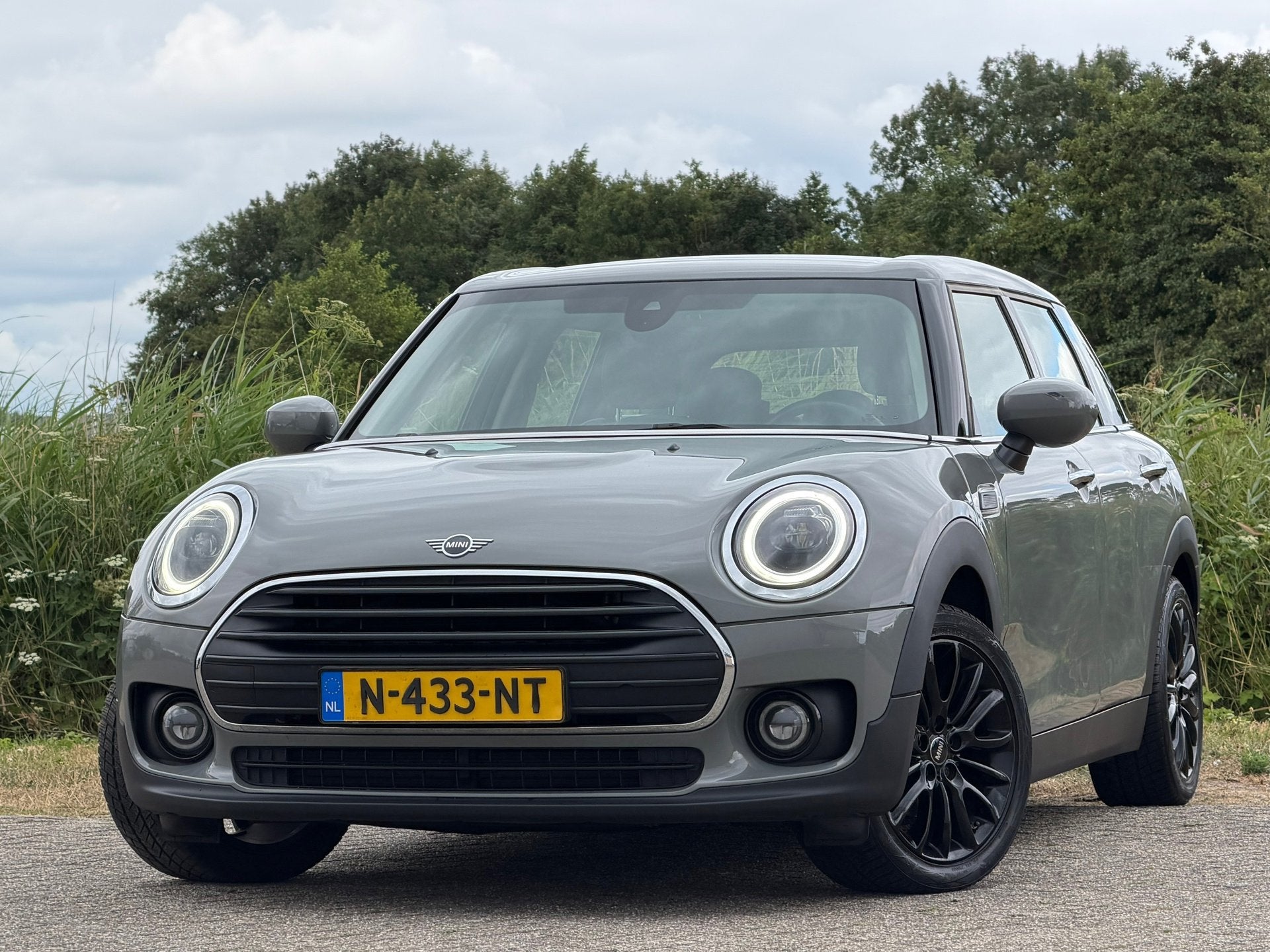 Mini Clubman 1.5 One Business Edition Automaat - Moonwalk Gr, Auto's, Stof, Gebruikt, 715 kg, Automatische klimaatregeling