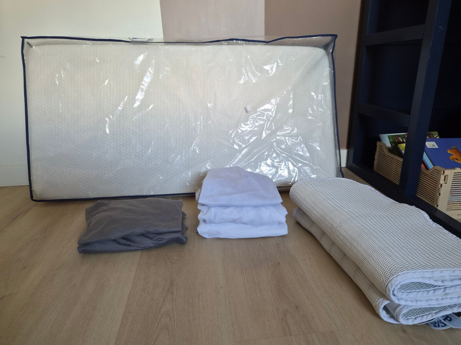 Aerosleep Evolution matras met 5 hoezen en 2 toppers, Ophalen, 70 tot 85 cm, 140 tot 160 cm, Zo goed als nieuw