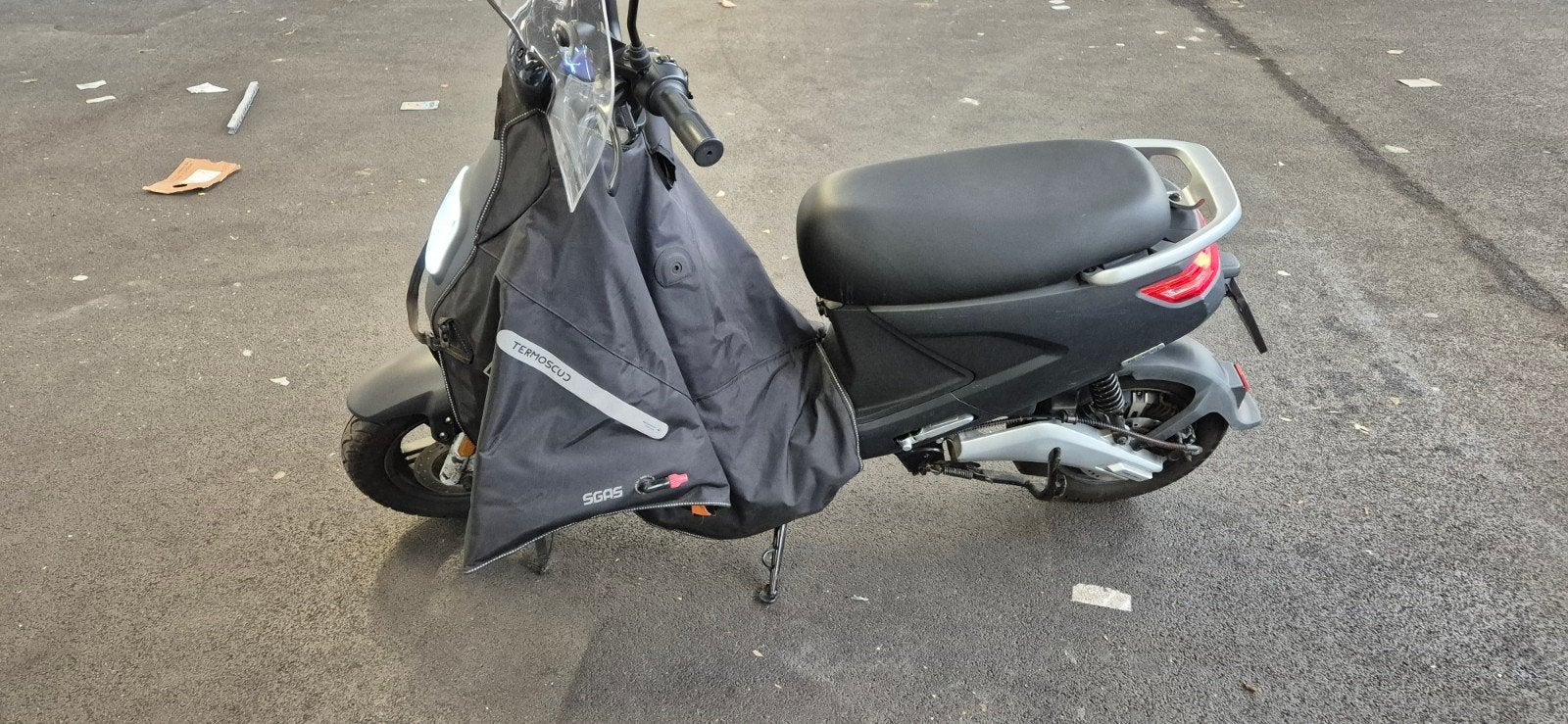 IVA E-GO S4 Elektrische Bromscooter - Zo goed als nieuw, Fietsen en Brommers, Snorfietsen en Snorscooters, Ophalen of Verzenden