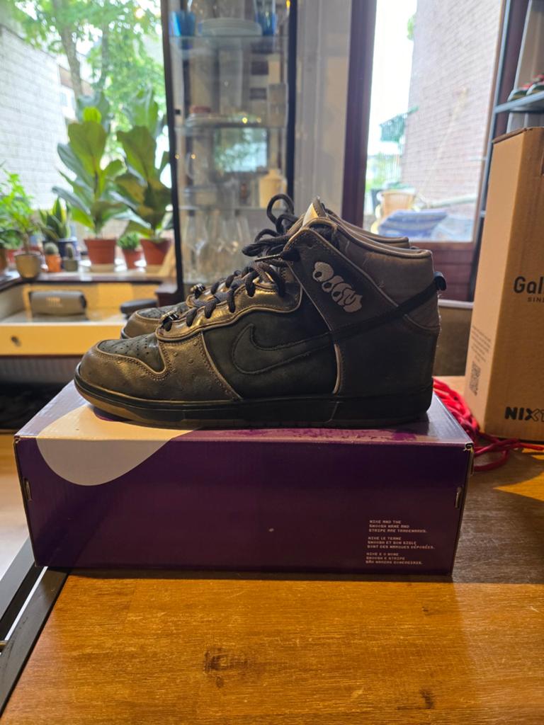 Nike SB Dunk High "MF DOOM" (2007) – Maat 44.5, rep box, Kleding | Heren, Schoenen, Gedragen, Overige kleuren, Ophalen of Verzenden