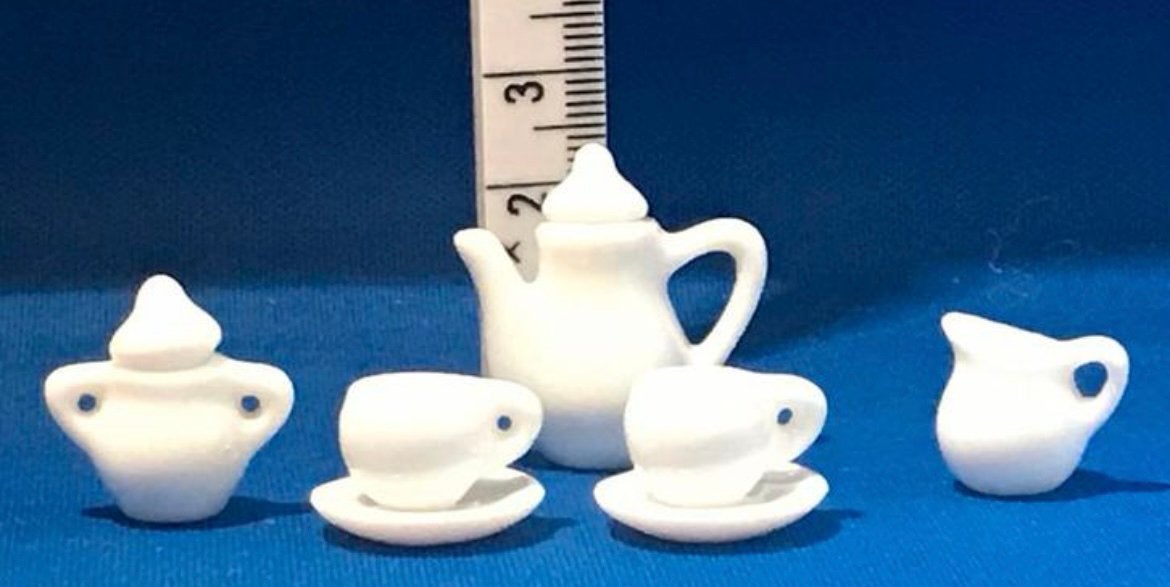 Klein wit poppenhuis serviesje, Ophalen of Verzenden, Zo goed als nieuw, Poppenhuis