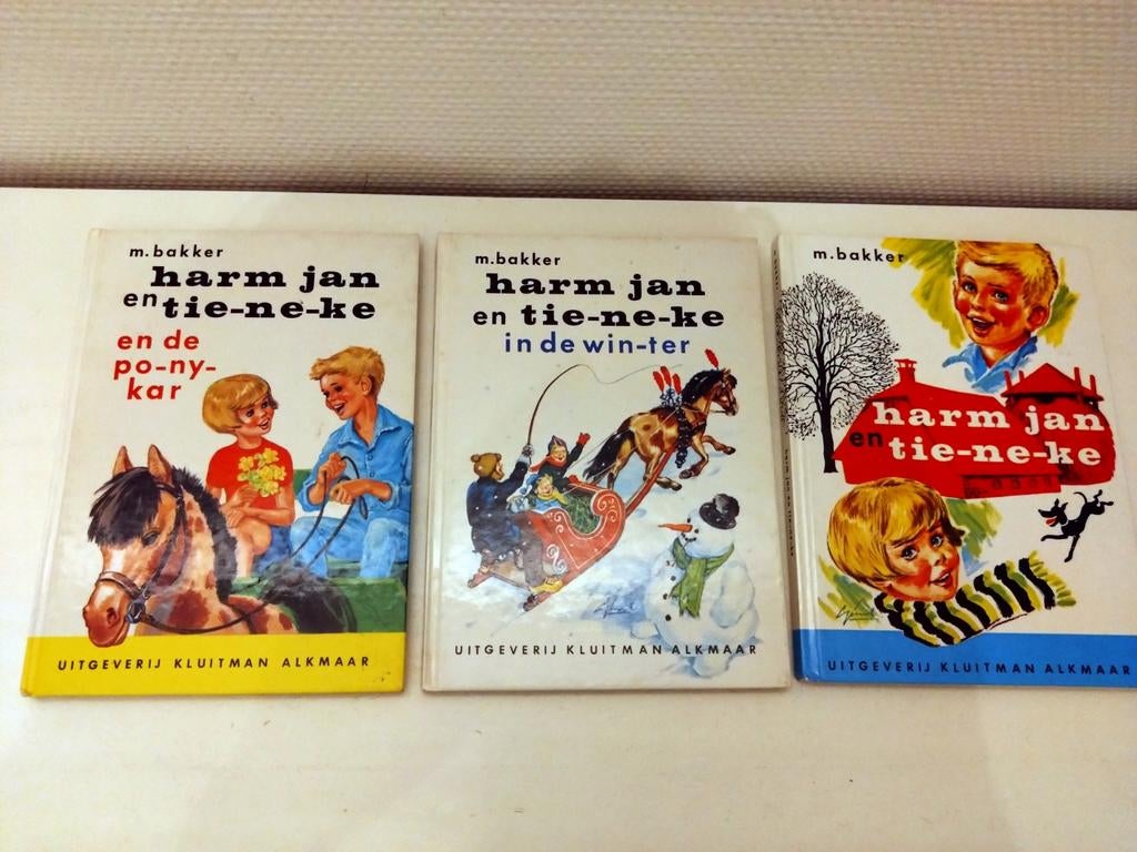 Harm Jan en Tie-ne-ke boeken - M. Bakker (3 stuks), Ophalen of Verzenden, Gelezen, M. Bakker, Fictie algemeen