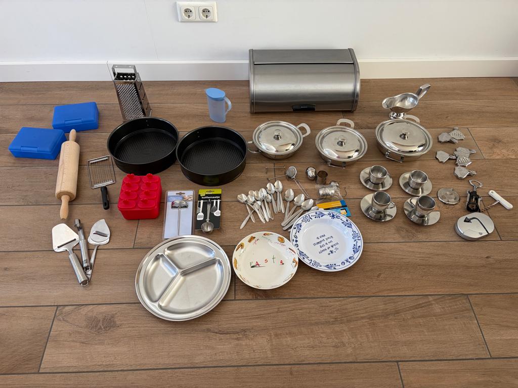 Keukenspullen, dekschalen, broodtrommel enz., Overige typen, Ophalen, Zo goed als nieuw, Overige merken
