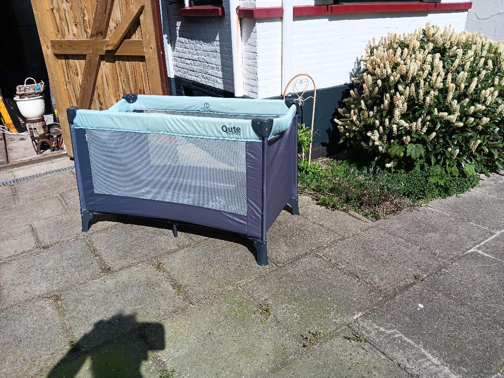 Kinder reisbedje+matras+muziekje, Huis en Inrichting, Ophalen, Opvouwbaar, Gebruikt, 190 cm of minder